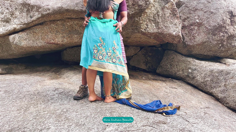Hot 365 Entertainments: Indisk parromans i utomhus - Saree sex - Saree lyft upp och...