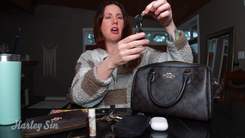 Harley Sin: Whatsinmybag