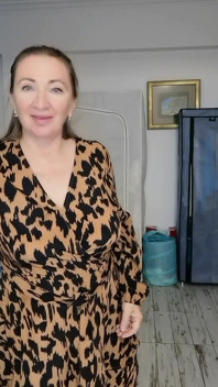 Hot Busty MILF Mariaold Shaking Natural Tits