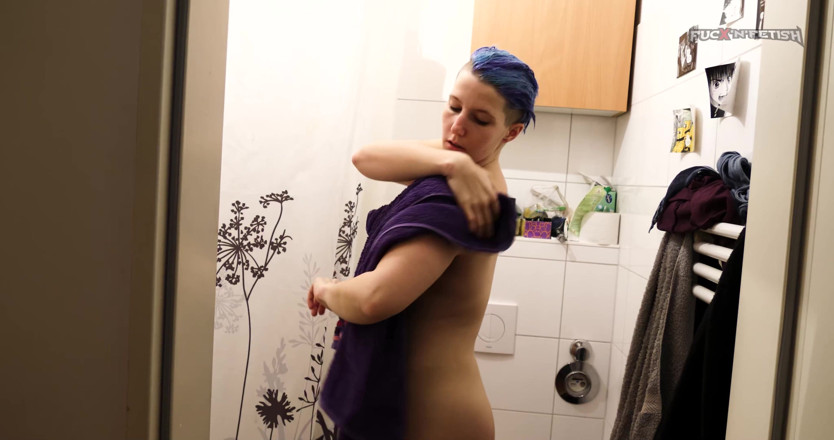 Fuck n Fetish: Clip 94 a-a secretary woman needs a shower