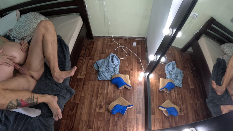 HotPrincessUA: Blue Clogs &amp; Cold Mower Cranking Struggle After Winter