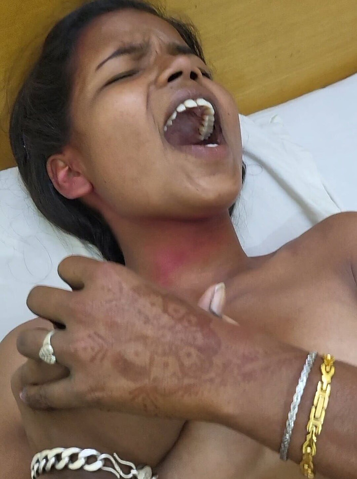 Hindisexvideo: Přítel a přítelkyně si užívali v hotelu, celé hindské audio