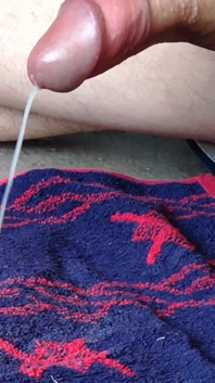 Huge Hands-free Cumshot