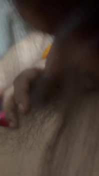 Soție indiancă excitată îmi suge pula