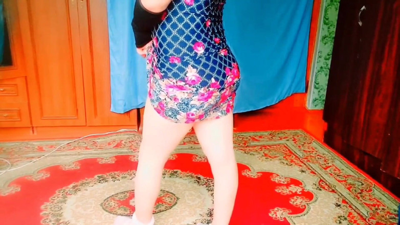 Kitty_Cross: Slipje gluren, kijk je?