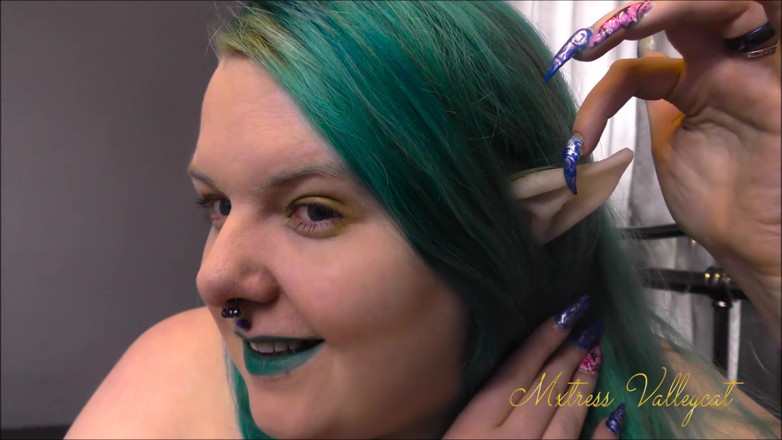 Mxtress Valleycat: Elf ear exploration