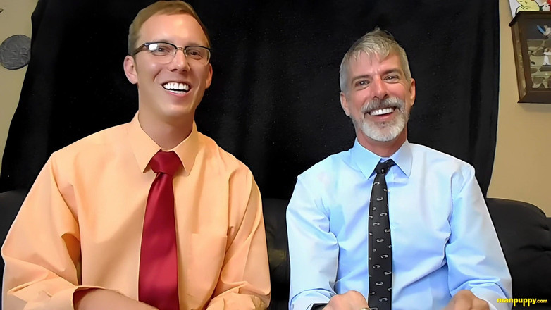 Man Puppy: Rekan kerja raksasa ngasih kamu ulasan tahunan untuk teman kantornya