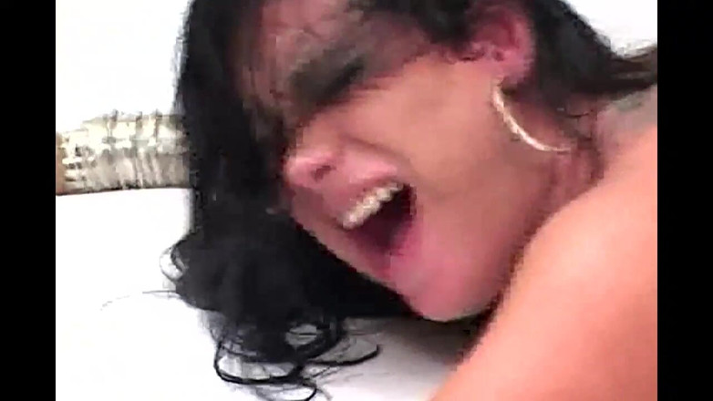 TRANS-ATLANTIC: 섹시한 트랜스 핫한 엉덩이를 위한 대물 자지