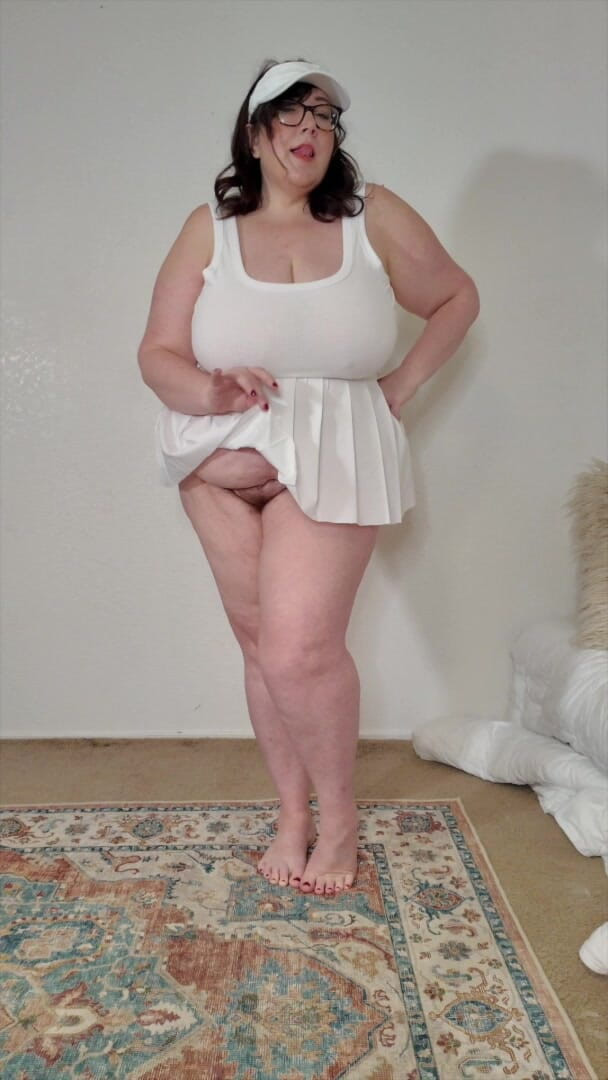 cutejayne: Une MILF BBW De Tennis À Forte Poitrine