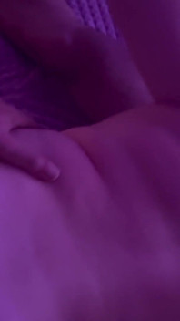 Esposa grossa adora humilhar com 2 homens