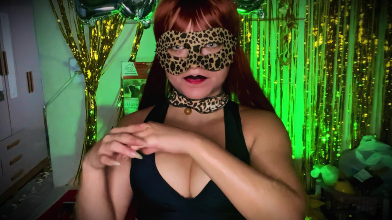 Goddess Li: Lengan berbulu dan sedap