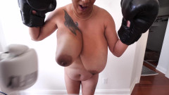 Stephanie Roberts: Danni tam boks maçı