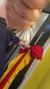 Sissy nacktes abenteuer im freien