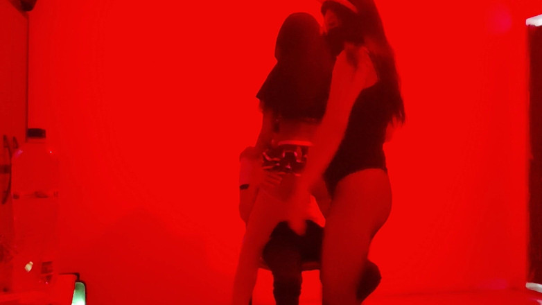 NEGRITA SEXY: Kami menyelenggarakan pesta bujangan untuk saudara tiriku tersayang
