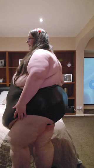 SSBBWLadyBrads: Товстушка, сексуальний жирний чорний шкіряний костюм