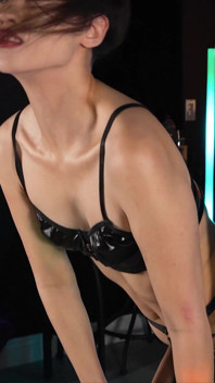 Angelina Moon과 Pierce Paris