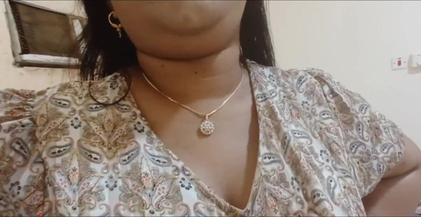 Akhi moni: Indiancă desi se fute tare cu soțul noaptea
