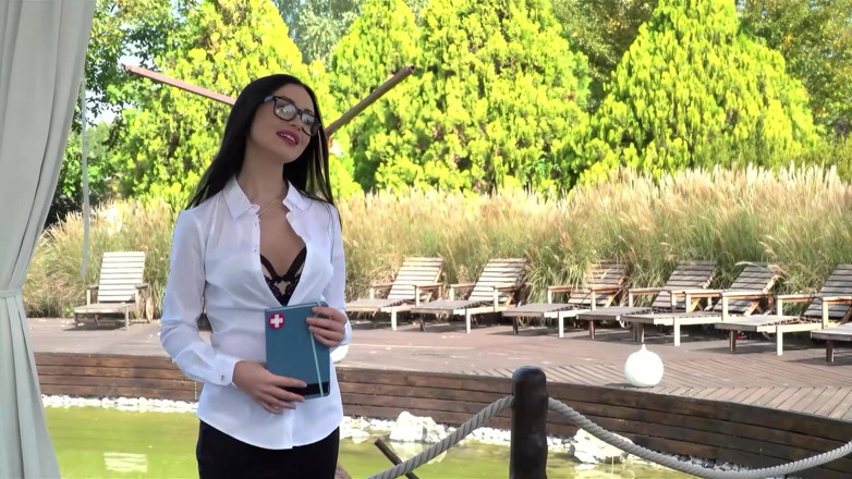 Amateur Pornos XXX: Rocco Sex Analyst Blonde Gets Pounded Hard