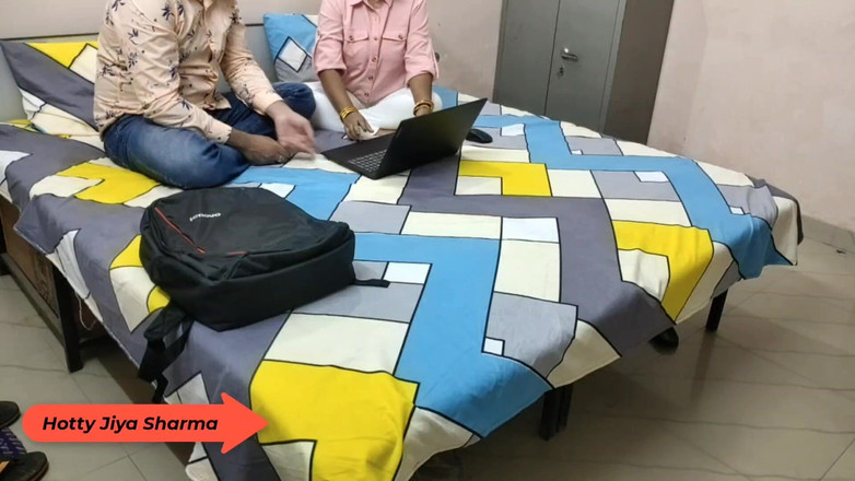 Desi Club House: Ibu tiri toket besar yang hot pengen kontol besarstepson saat...