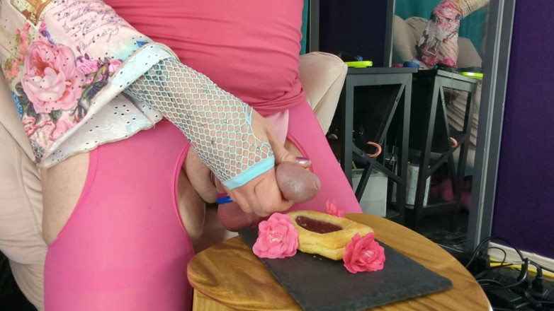 Rikki Ocean: Rikki Ocean's Raspberry Cream Croissant