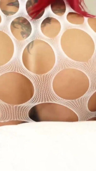 TRANSEROTICA prsatá trans Club Foxxy masturbuje péro sólo