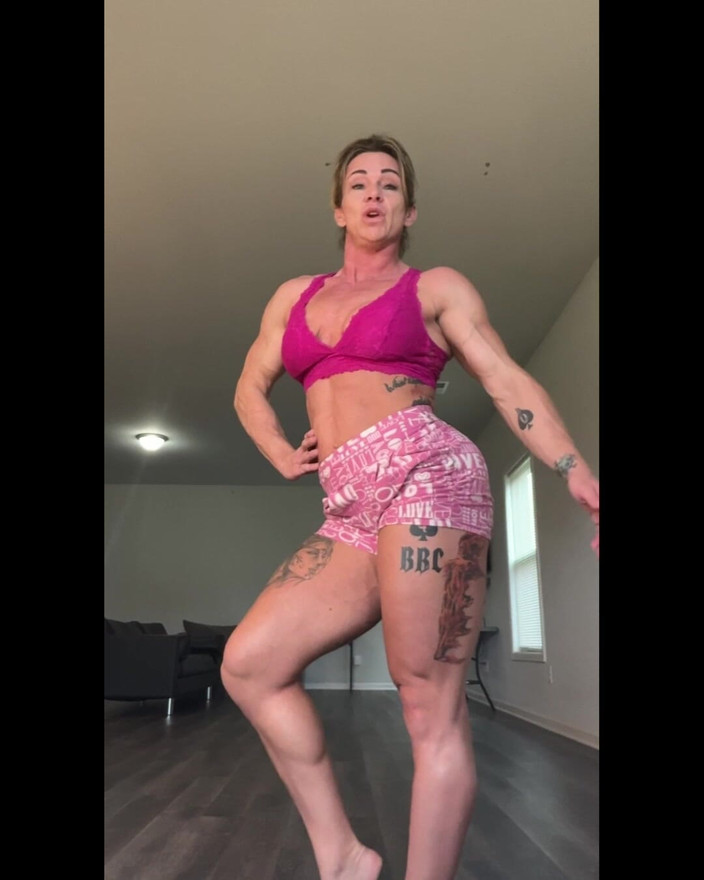 Simone Steele: Pose pose med Simone Steele