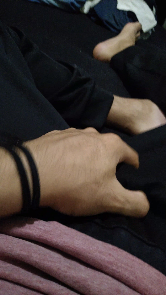 AlexAlejandro13: Kışkırtıcı Dokunma