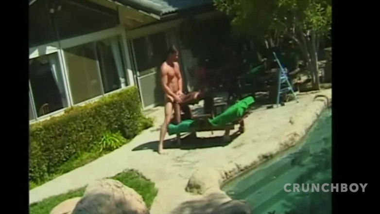 Bitch Girl Video: Doppelte penetration, anal und muschi mit freunden mit creampie-Ende