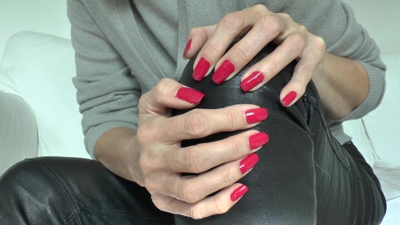 Lady Victoria Valente: Ongles rouges élégants classiques dans l’après-midi, Lady Victoria Valente