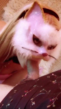 Cindy Behr kucing miang mahukan zakar bermain