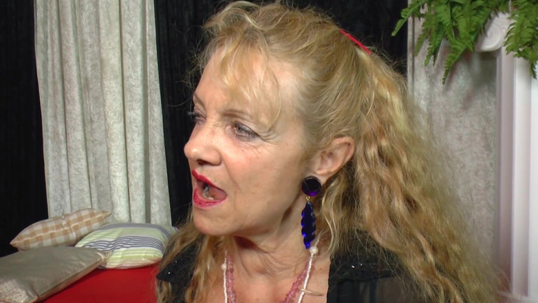 Bukkake Partys: Milf mature che gocciolano sperma in un'orgia di gruppo selvaggia