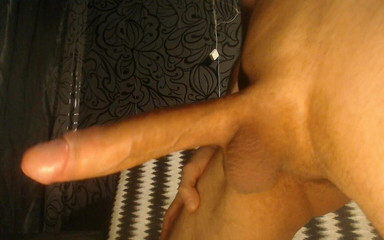 Alex Metallov: Büyük yaraklı adam edepsizce konuşuyor ve mastürbasyon yapıyor. büyük döl,...