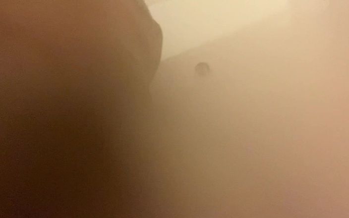 Kimora Creams: Une trans sexy te taquine sous la douche