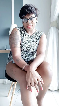 Baskın öğretmen Ilaria'nın aşağılanması