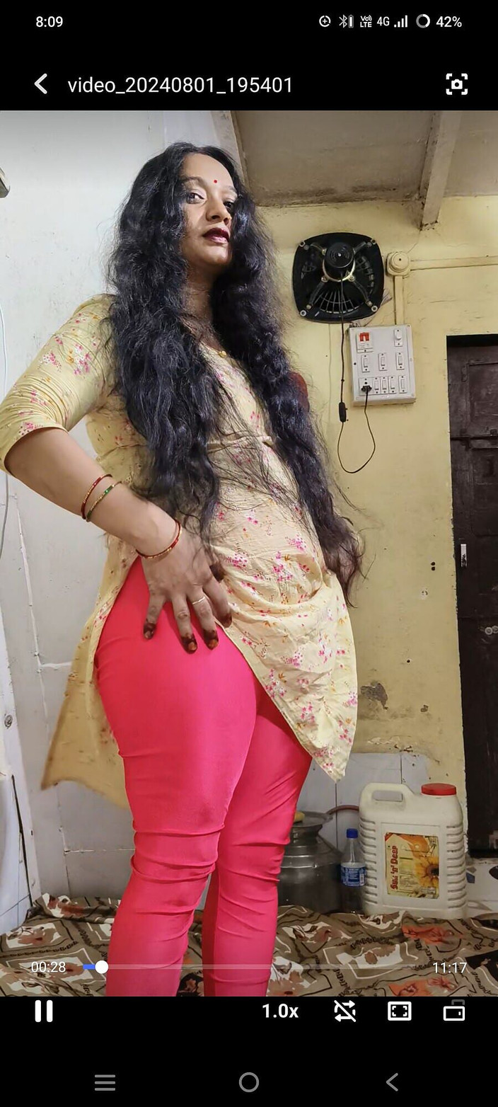 Sagita Sharm: Làm tình mạnh bạo với bạn tình của tôi