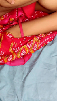 Desi sexy tetička se dělí o své nekontrolované pocity s přítelem v hindštině