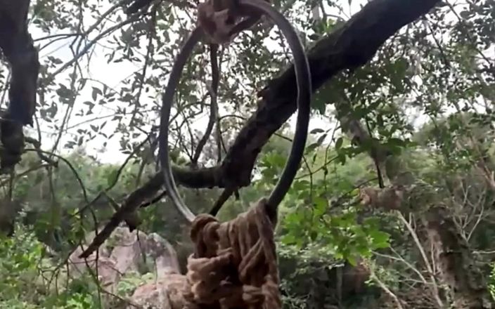 Amateur world: Trói con đĩ trong rừng