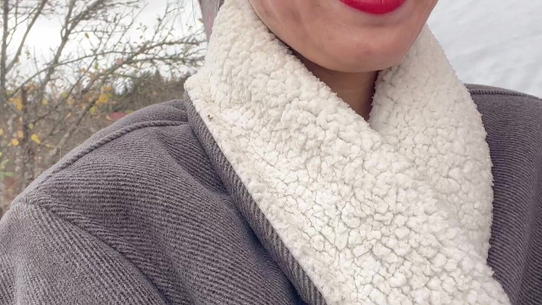 sweethanajapanese: 冷たい空気の中でセクシーな花のおしっこ、ビデオ、消防タンクに小便をする