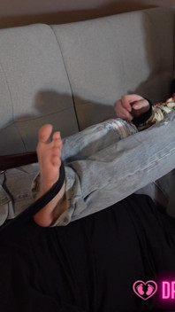 เซสชั่นเท้าเหงื่อของเบธานี่ - Dreamgirls in Socks