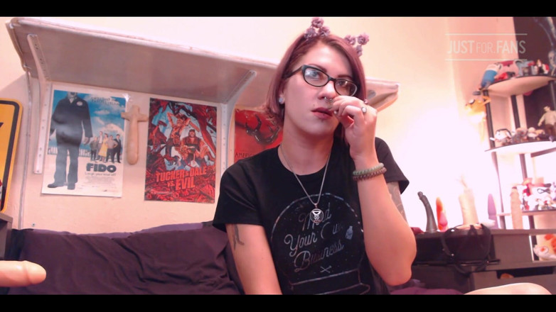 FondaDix: Bedroom Sneezes