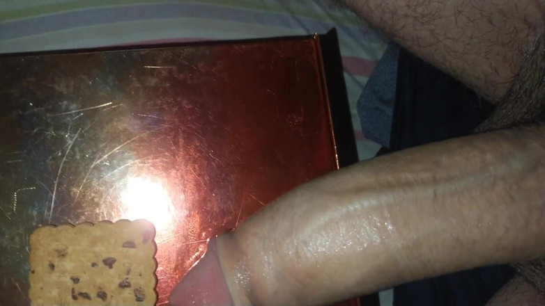 Lo Zborro: 자위하는 동안 쿠키에 사정해(더러운 이야기)