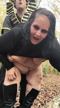 Lapdance im wald bekam seinen schwanz hart