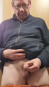 Le mie enormi palle e le mie sborrate calde