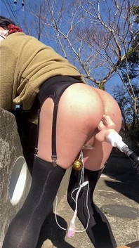 Self-training No. 98: Standing Fuck Machine Masturbation