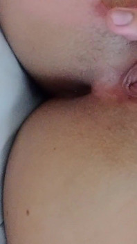 Mi piace le mie dita nella mia figa