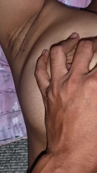 Bengalli desi azgın köylü yenge evde yalnız, devar devar diyor ve tam gece sikişiyor. Tam video 2025