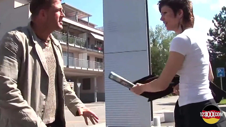 123XXX - Fucked Amateurs in Germany!: Неслухняна брюнетка з коротким волоссям хоче цей товстий член