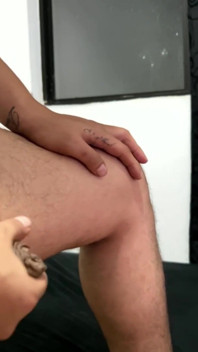 LA GORGE PRODUIT UN SEXE ÉPAIS