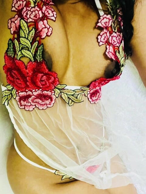 Sweetysingle: Corpul meu sexy - fată srilankană se distrează jucându-se