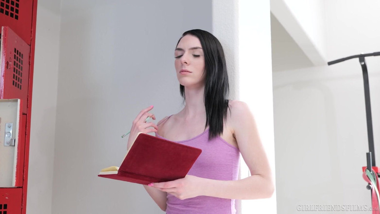 Girlfriends Films: Ateşli eğitmen spor salonunda seksi sevgiliyi baştan çıkarıyor - celestina blooms, summer...